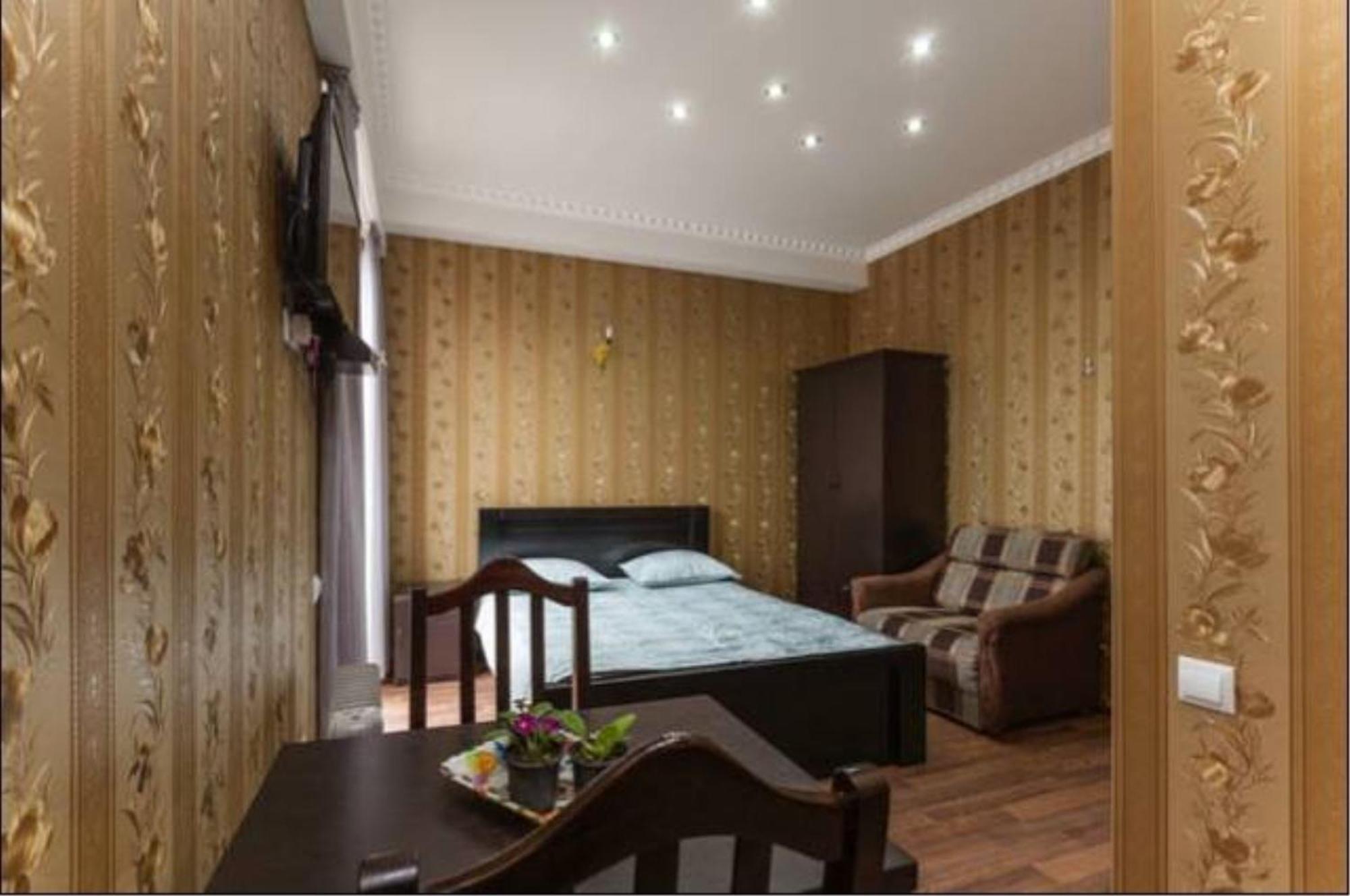Old Tbilisi Trio Apartments Habitación foto